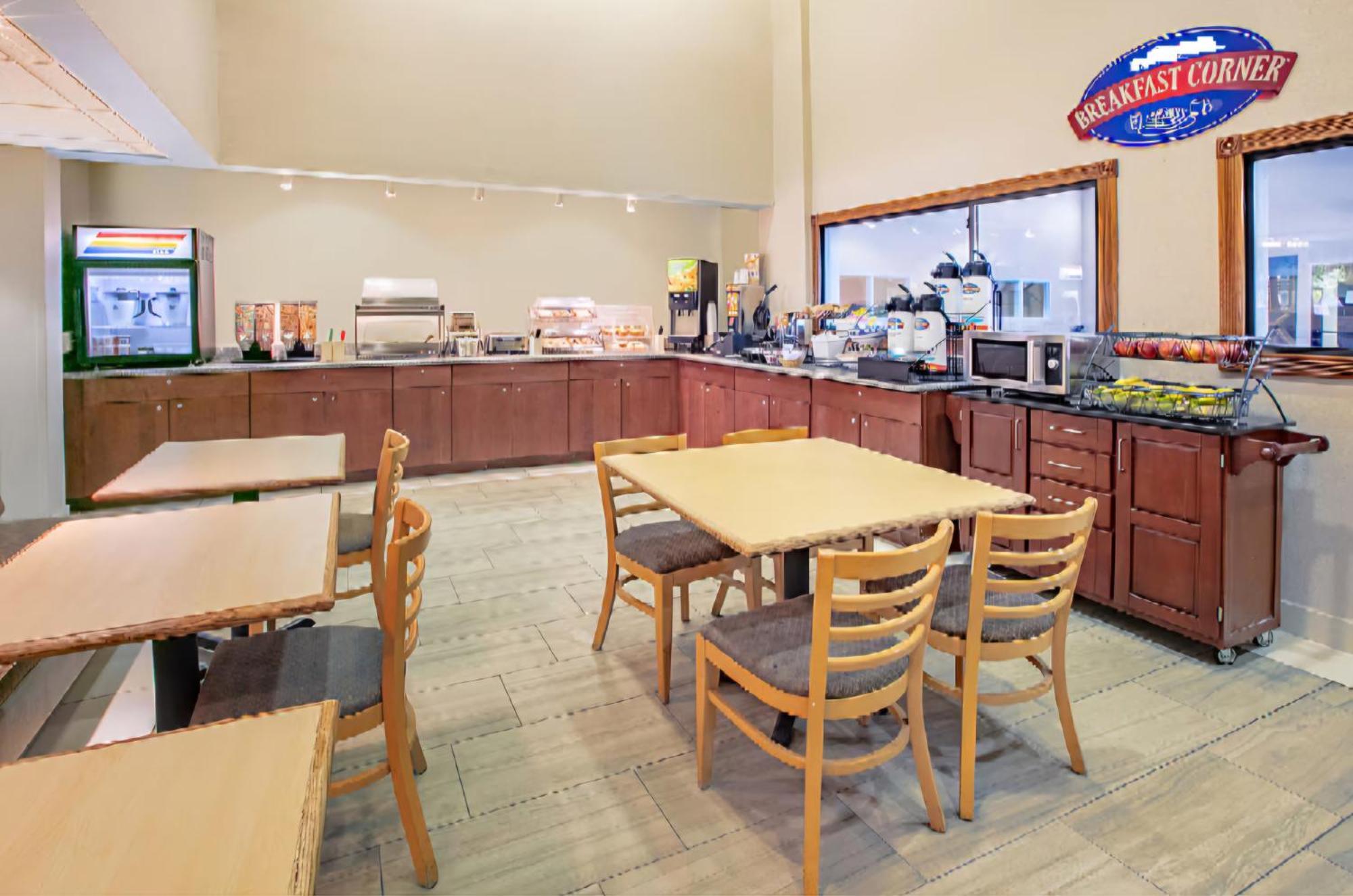 Cash Rewards Inn & Suites Roswell Exteriör bild